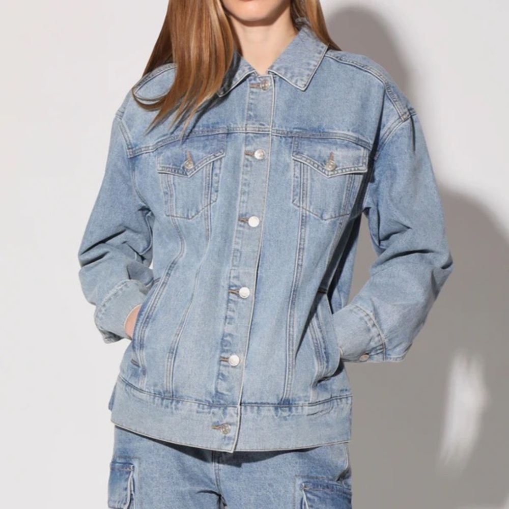 Universal Thread Boyfriend Denim Jean Jacket in Blue Wash
